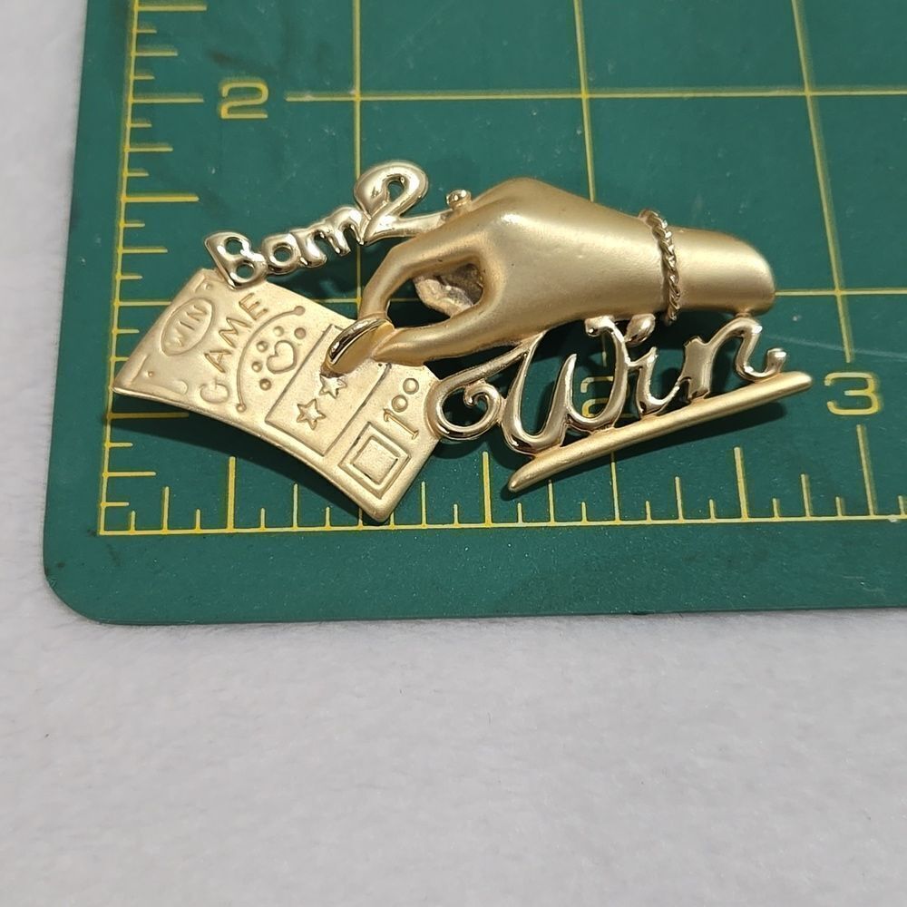 Born To Win Brooch - Picture 4 of 4